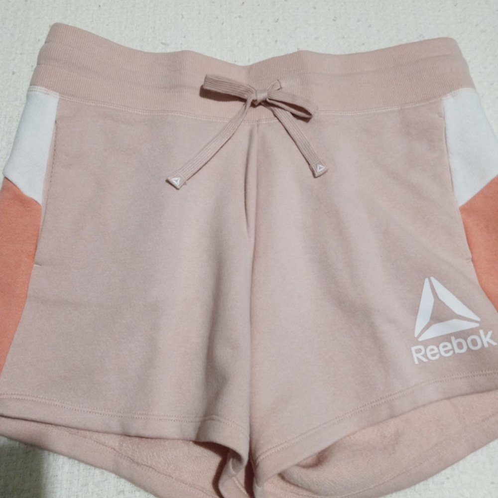 Reebok Relaxed Short - New - Picture 4 of 5